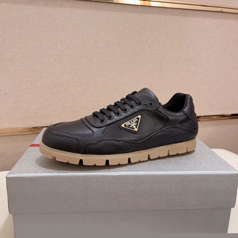 Pra*a casual shoes